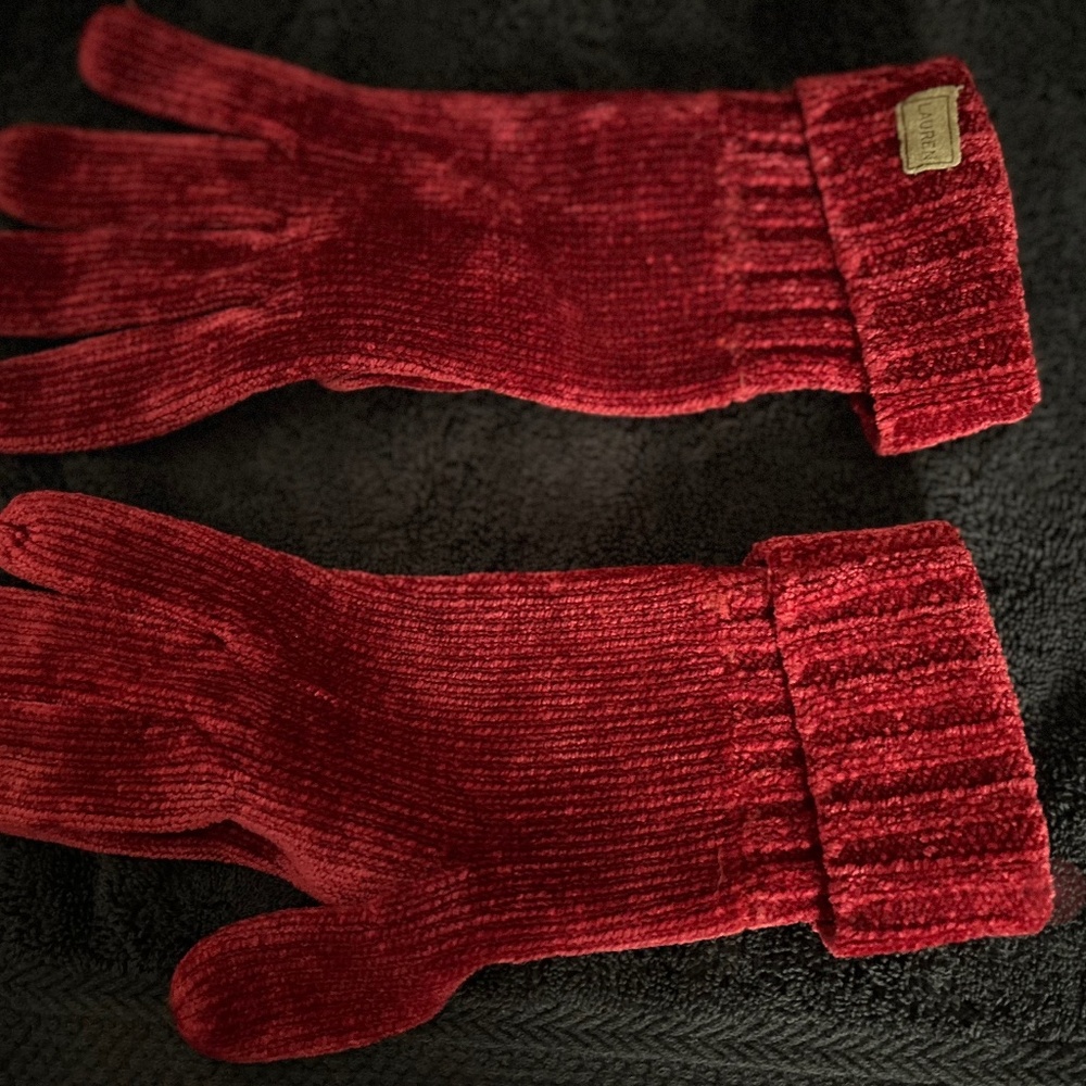 Ralph. Lauren women’s gloves.